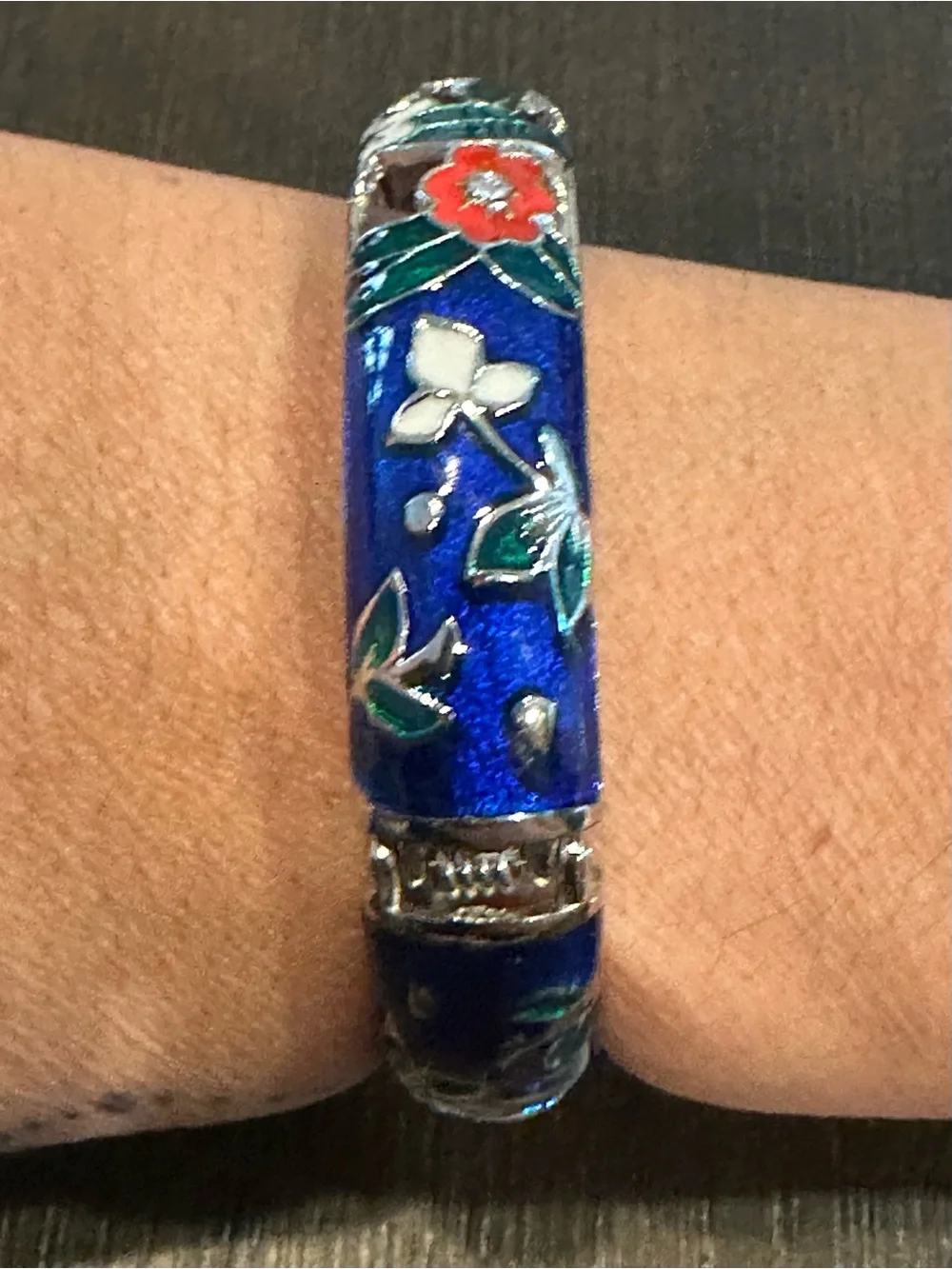 Vintage Jiu Long Xing Floral Enamel Hinged Bangle Bracelet Signed Blue Cloisonne